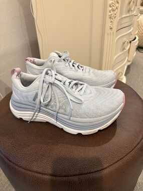 Hoka One One Women's Gaviota 8 Wide - Light Gray with Blue Logo